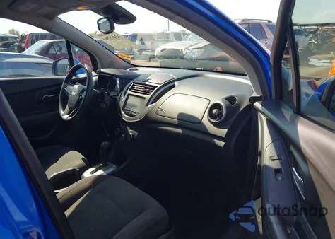 2016 Chevrolet Trax 1Ls z USA, uszkodzony, nr VIN KL7CJKSB0GB647983